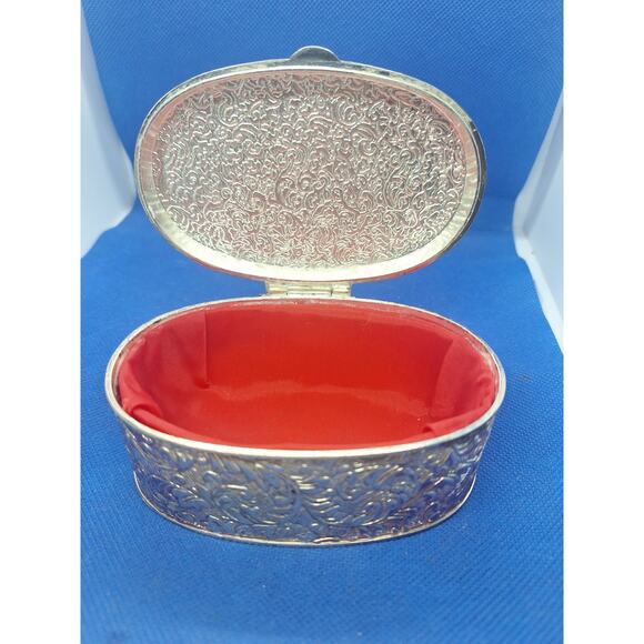 FTD Silver Tone Embossed Oval Trinket Box with Red Lining – 4" Excellent! - Picture 1 of 6